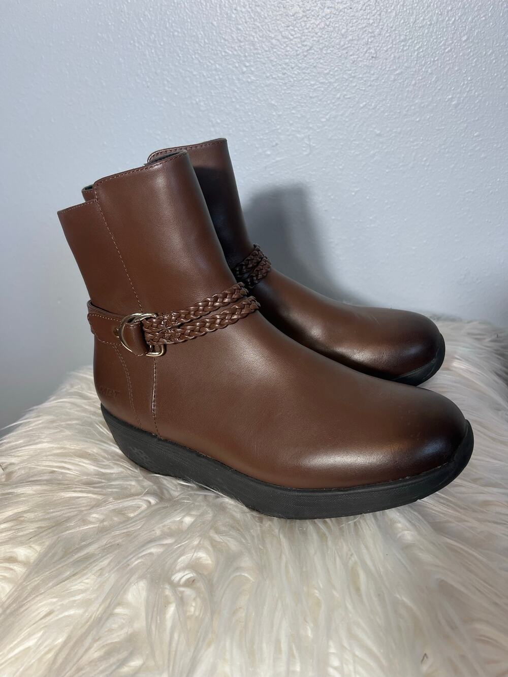MBT Uki Leather Boot Sz 7 Womens Brown Vibram Rocker Sole Braided Mid Calf Ankle